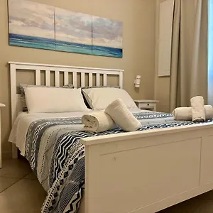  Appartamento Balcony & Terrace Near Attractions Italia
